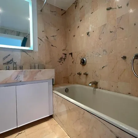 Magnificent T2 With Swimming Pool * Vallauris